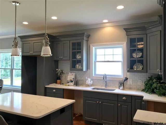 21 Harbor Lane, Colonie, NY 12047