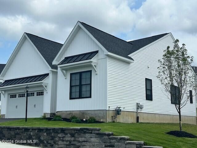 21 Harbor Lane, Colonie, NY 12047