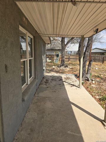 22903 Sweet Liberty, Elmendorf, TX 78112