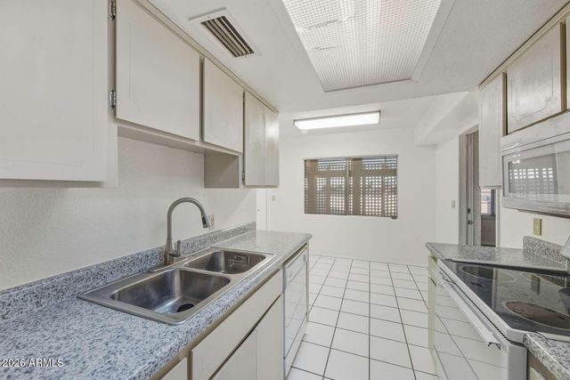 6120 E AUGUSTA Circle, Mesa, AZ 85215