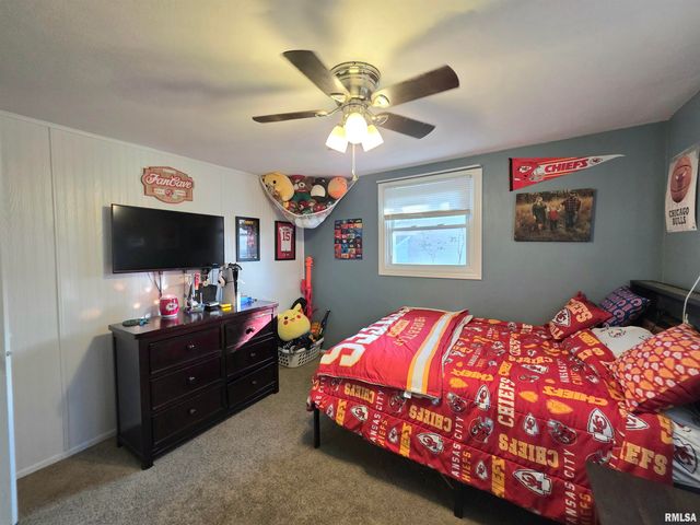 412 WHIPPOORWILL Drive, Washington, IL 61571