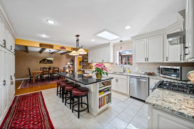 2419 Williams Hollow Rd, Mc Ewen, TN 37101