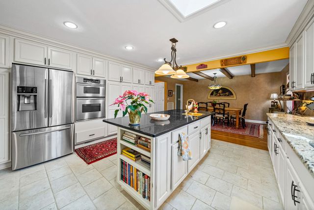 2419 Williams Hollow Rd, Mc Ewen, TN 37101