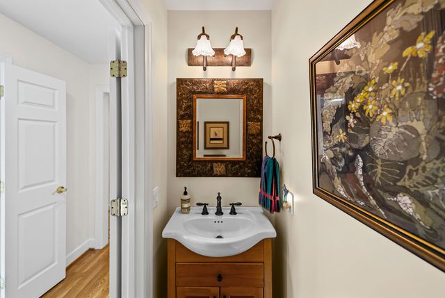 2419 Williams Hollow Rd, Mc Ewen, TN 37101