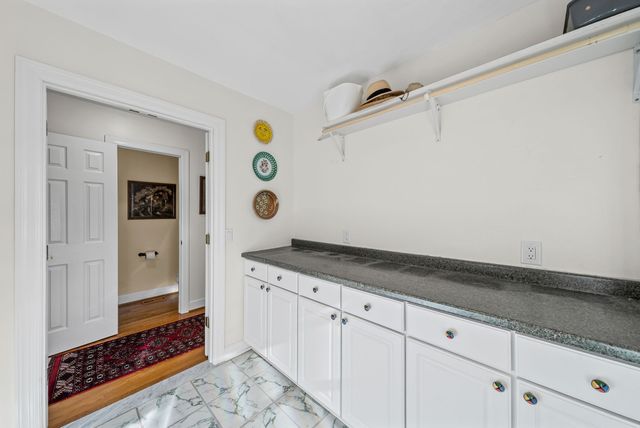 2419 Williams Hollow Rd, Mc Ewen, TN 37101