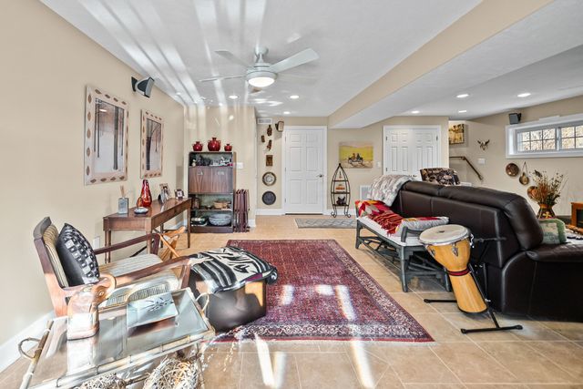 2419 Williams Hollow Rd, Mc Ewen, TN 37101