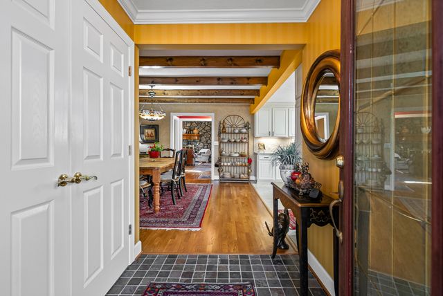 2419 Williams Hollow Rd, Mc Ewen, TN 37101