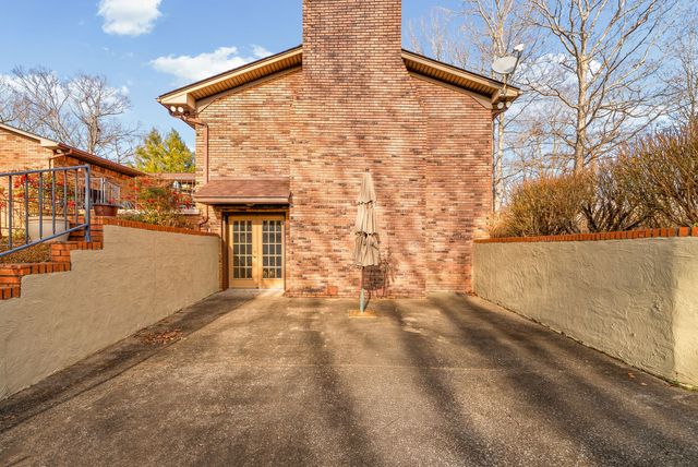 2419 Williams Hollow Rd, Mc Ewen, TN 37101