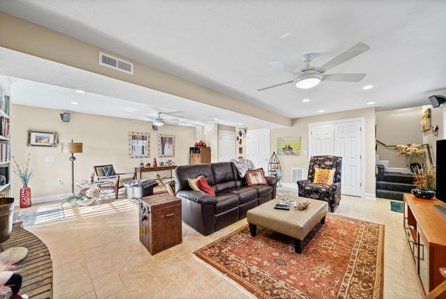 2419 Williams Hollow Rd, Mc Ewen, TN 37101