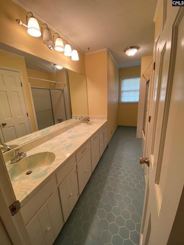 125 Lincoln Inn Road, Columbia, SC 29212