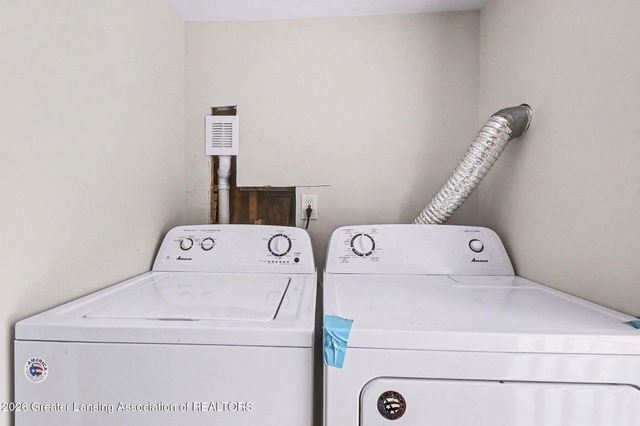 1408 Glenrose Avenue, Lansing, MI 48915