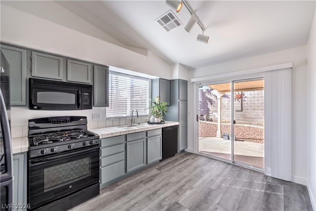 3869 Mapleview Court, Las Vegas, NV 89147