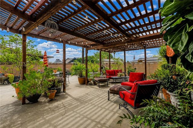 9371 Vernon Avenue, Montclair, CA 91763