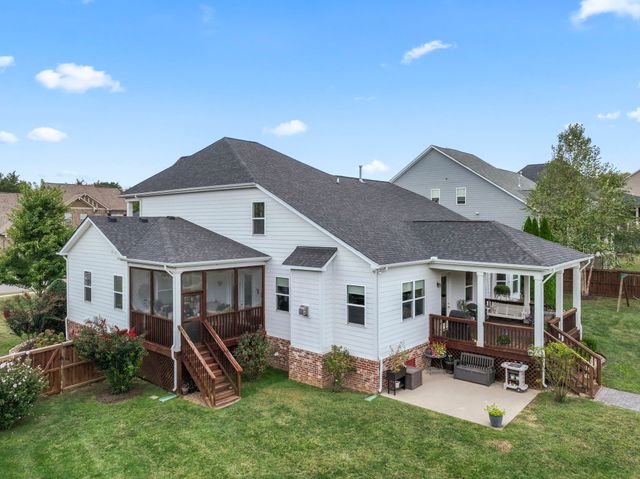 1005 Montrose Dr, Gallatin, TN 37066