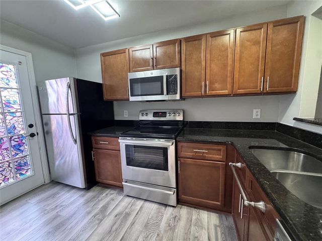 65 SILVER FALLS CIRCLE, Kissimmee, FL 34743