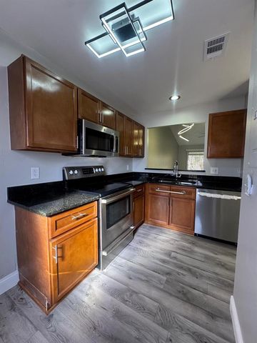 65 SILVER FALLS CIRCLE, Kissimmee, FL 34743