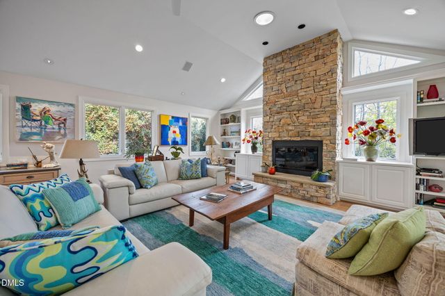 2425 Argyle Drive, Raleigh, NC 27609