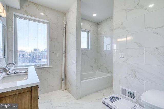 1211 PETERS ST, Philadelphia, PA 19147