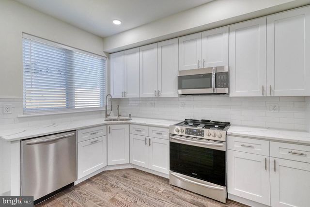 1211 PETERS ST, Philadelphia, PA 19147