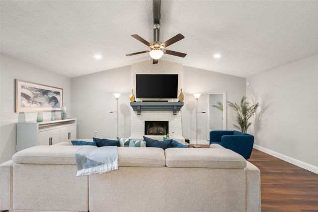 2937 Lake Park Drive, Grand Prairie, TX 75052