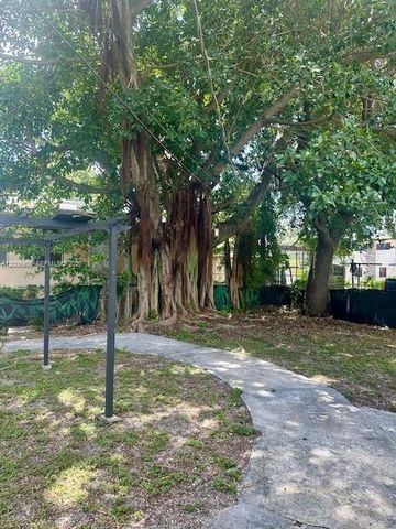 1884 NW 52nd St 0, Miami, FL 33142