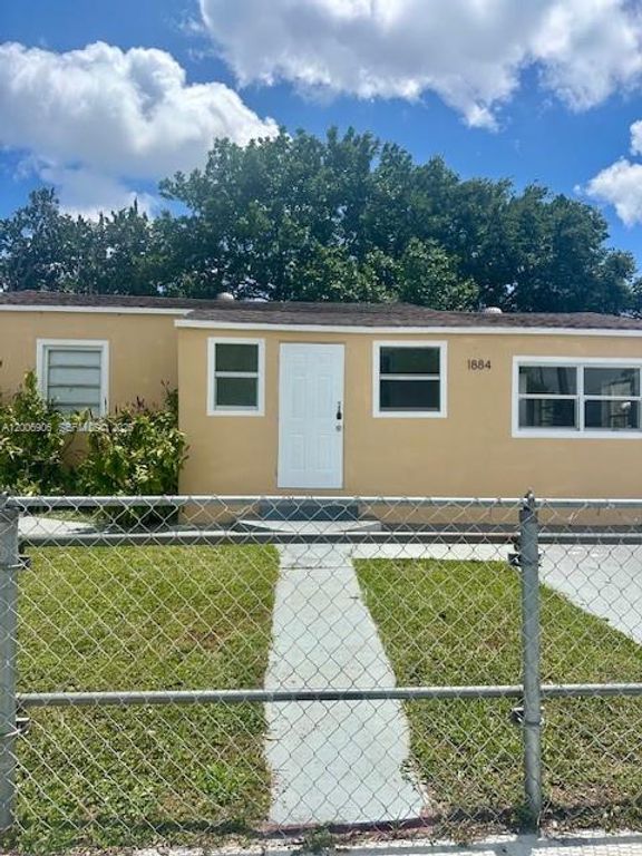 1884 NW 52nd St 0, Miami, FL 33142