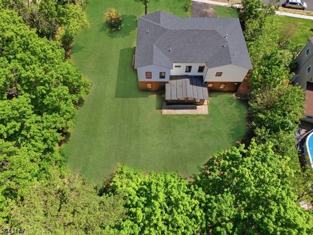 3 Tyne Ct, South Brunswick Twp., NJ 08824