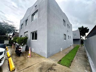 1684 SW 10th Street, Miami, FL 33135