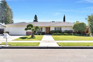 3077 W Robinwood Lane, Fresno, CA 93711