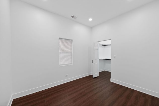 148 W 59th Street, Chicago, IL 60621