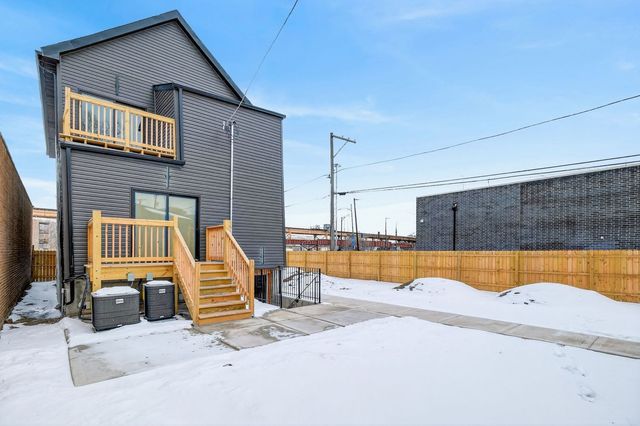 148 W 59th Street, Chicago, IL 60621