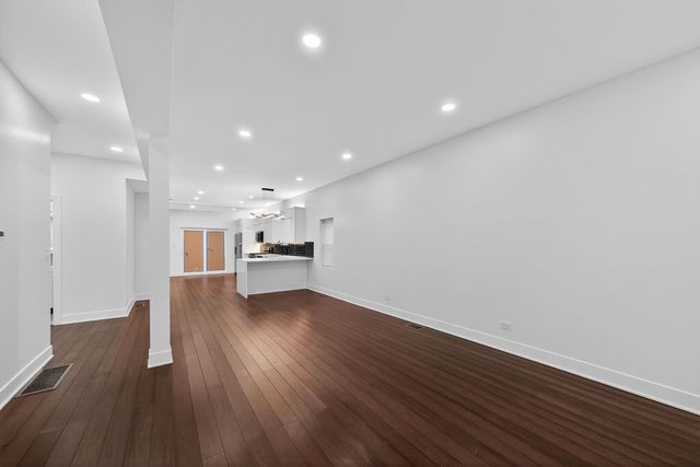 148 W 59th Street, Chicago, IL 60621