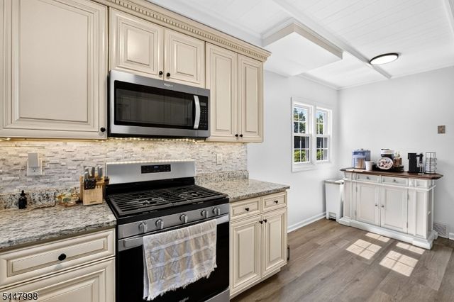 246 N 3rd Ave, Manville Boro, NJ 08835