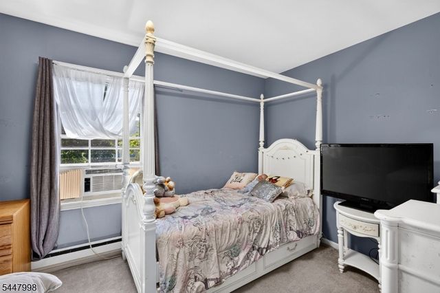 246 N 3rd Ave, Manville Boro, NJ 08835