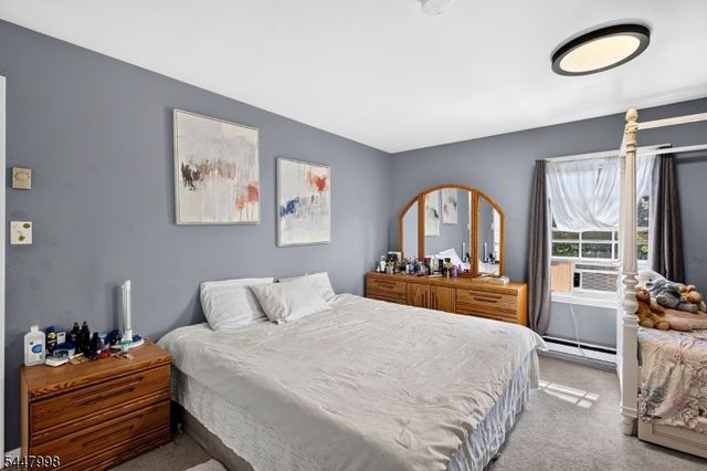 246 N 3rd Ave, Manville Boro, NJ 08835