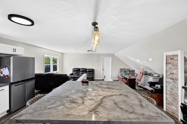246 N 3rd Ave, Manville Boro, NJ 08835