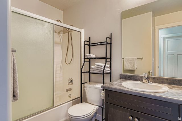 6474 S SILHOUETTE LN, West Valley City, UT 84081