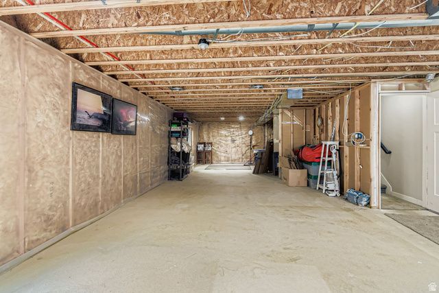 6474 S SILHOUETTE LN, West Valley City, UT 84081