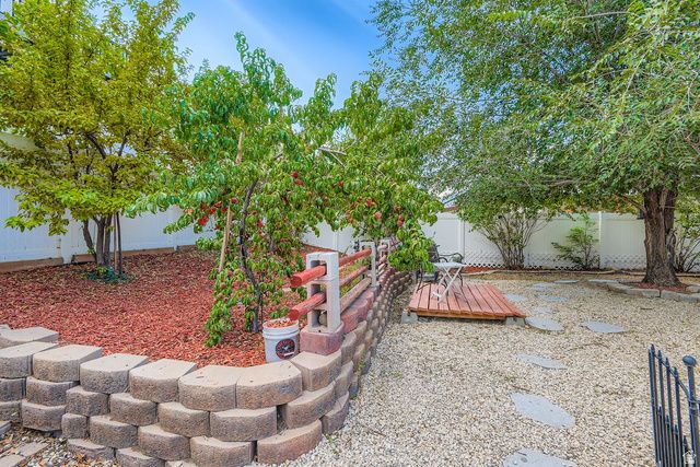 6474 S SILHOUETTE LN, West Valley City, UT 84081