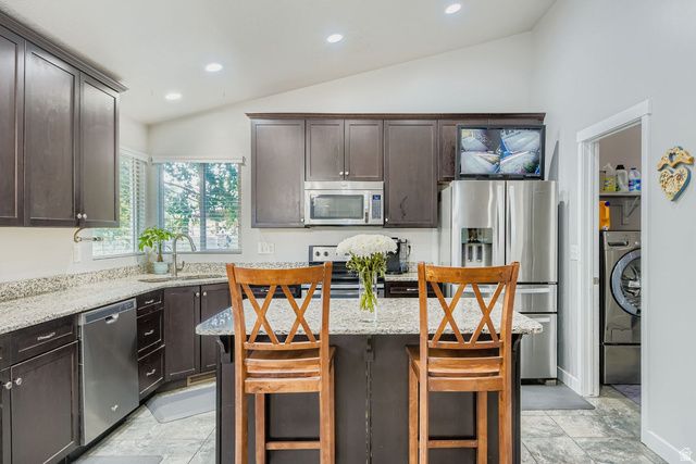 6474 S SILHOUETTE LN, West Valley City, UT 84081