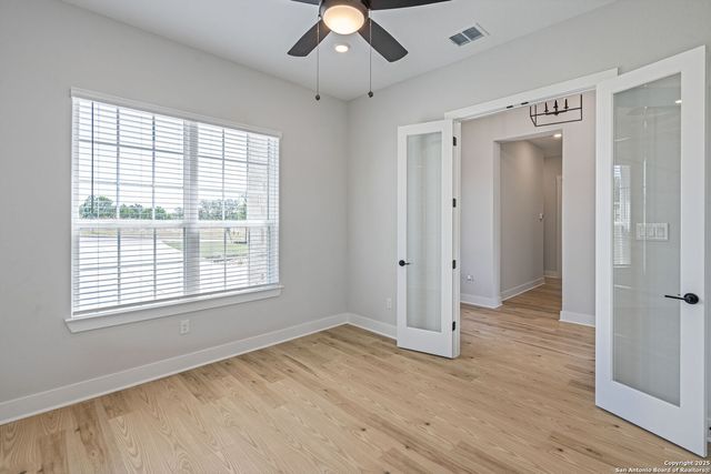 305 Lawrence Drive, Castroville, TX 78009