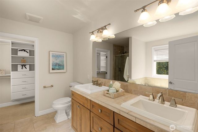 1125 324th Way NE, Carnation, WA 98014