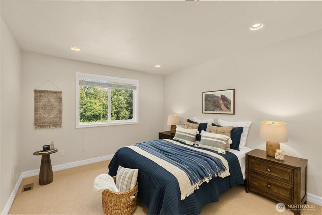 1125 324th Way NE, Carnation, WA 98014