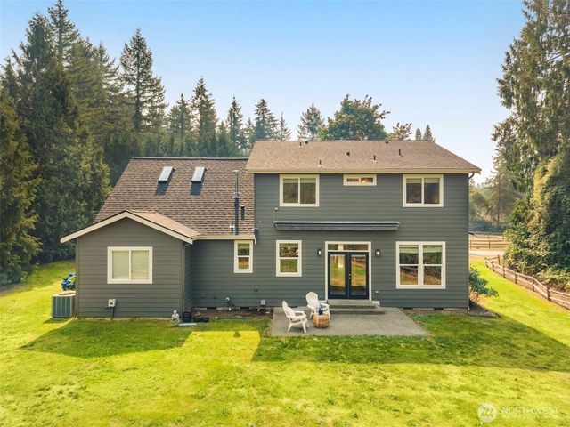 1125 324th Way NE, Carnation, WA 98014