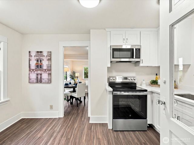 8848 13th Avenue SW, Seattle, WA 98106