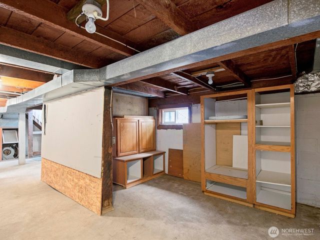 8848 13th Avenue SW, Seattle, WA 98106