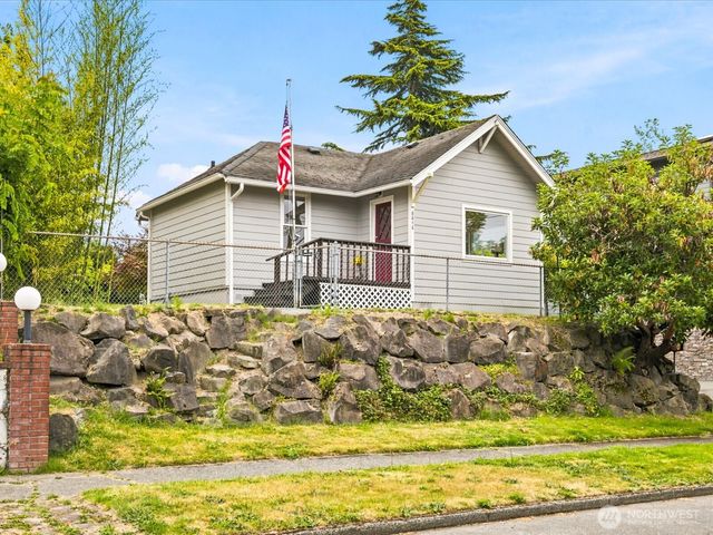 8848 13th Avenue SW, Seattle, WA 98106