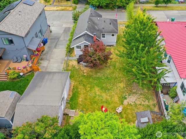 8848 13th Avenue SW, Seattle, WA 98106