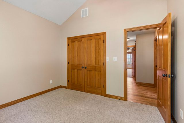 3746 N Croswell Avenue, Springfield, MO 65803