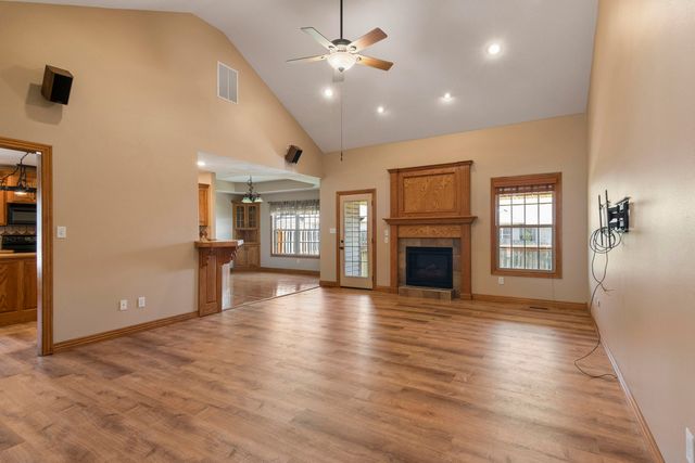 3746 N Croswell Avenue, Springfield, MO 65803